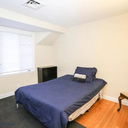 Town Plot Waterbury Apartment Exterior photo